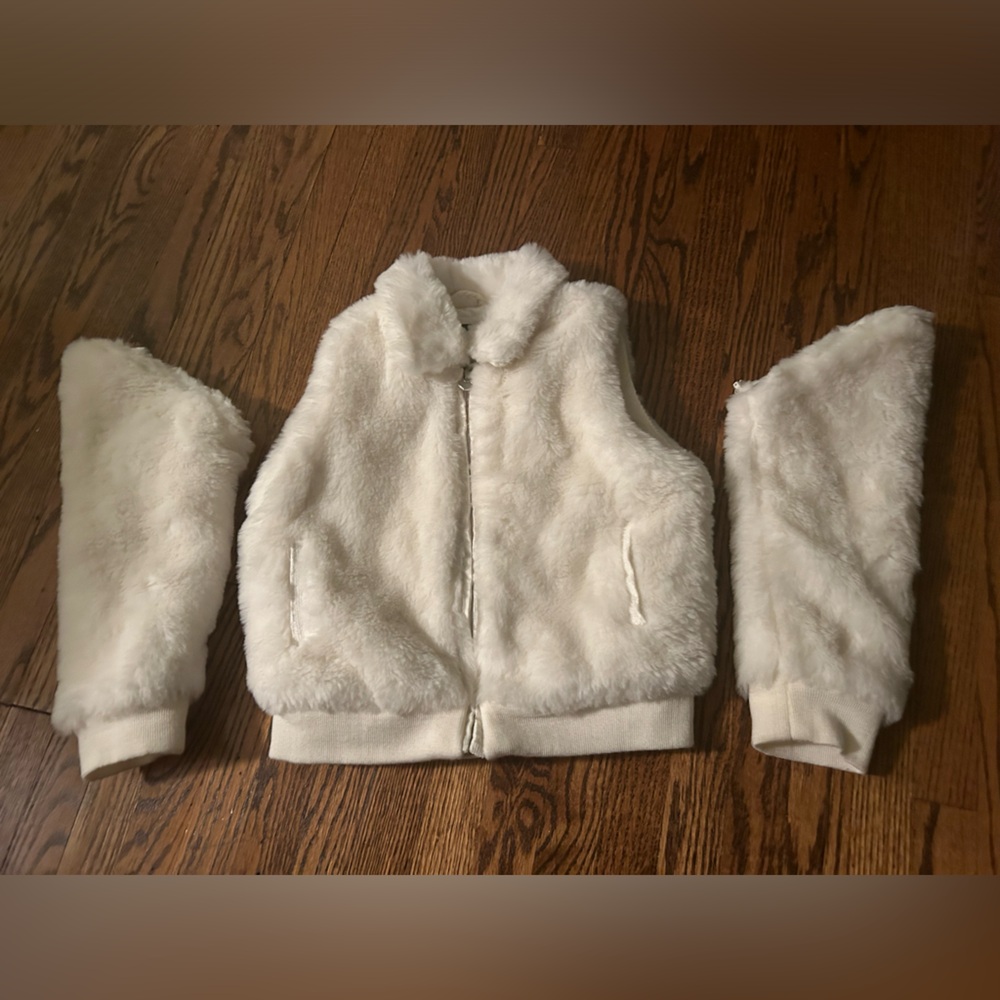 Gap fur jacket that converts into a vest